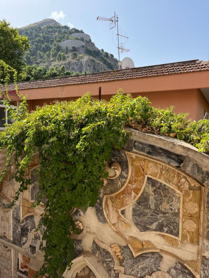 A Casa Del Console Apartment Mondello Exterior photo